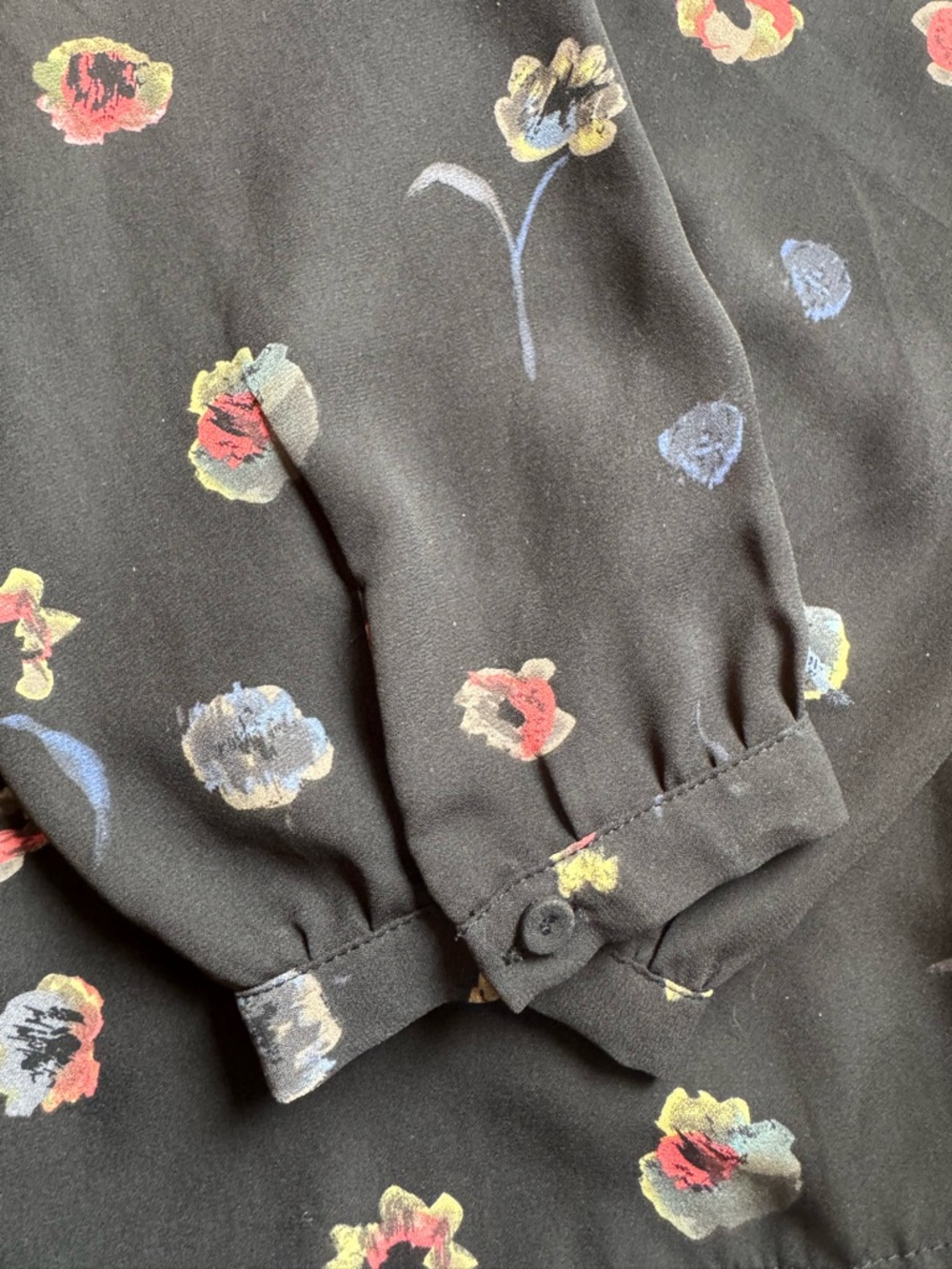 DALIA Black Floral Split V Neck Sheer Blouse Chiffon Flowy Boho Office Siren L - Picture 9 of 9